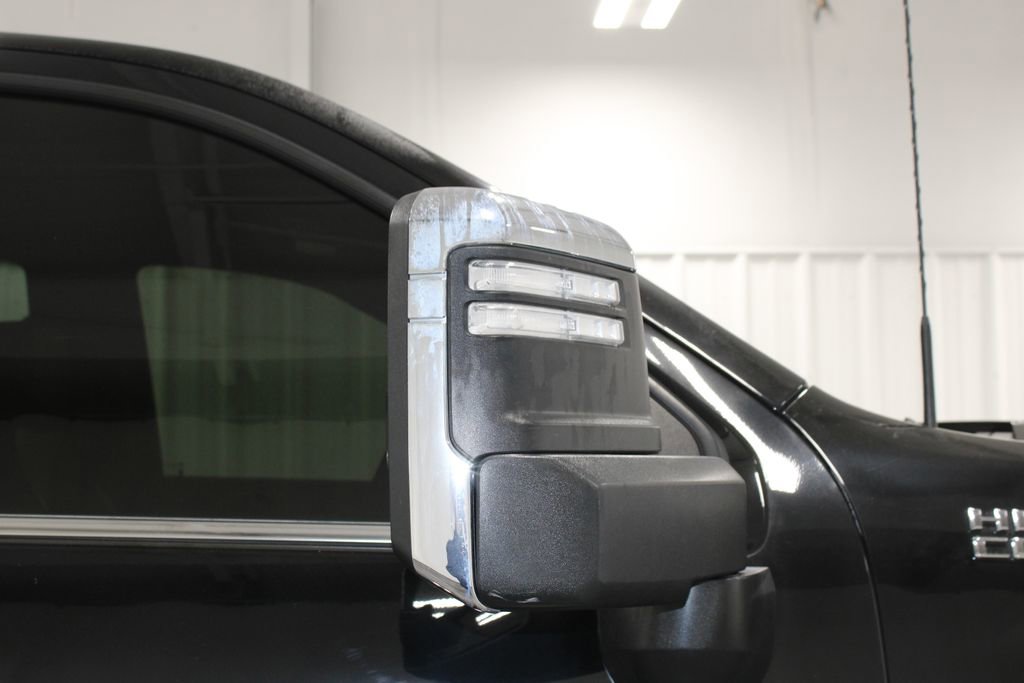 Used 2024 Chevrolet Silverado 2500 High Country image 11