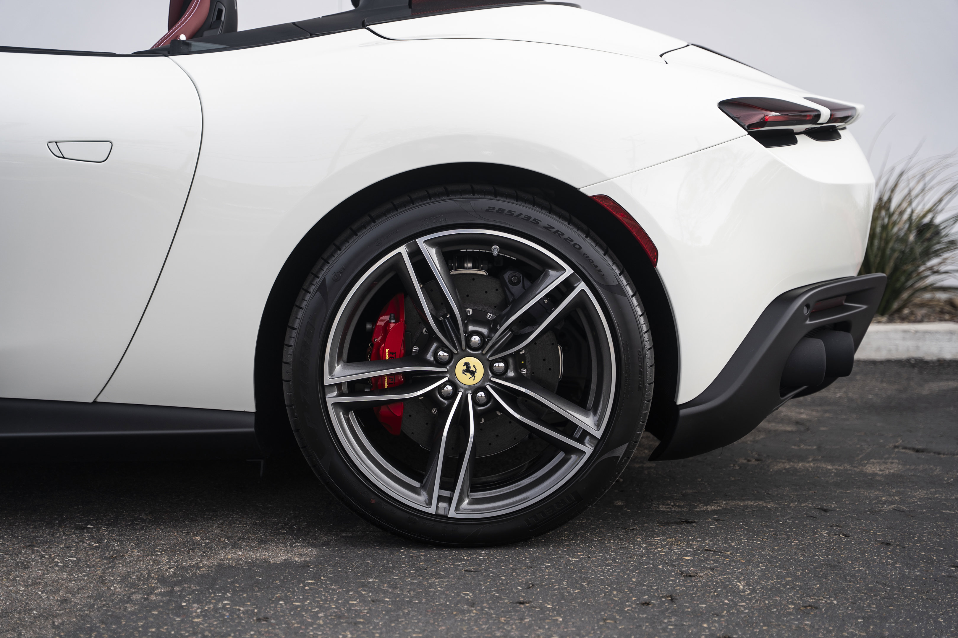 Used 2026 Ferrari Roma Spider RWD image 17
