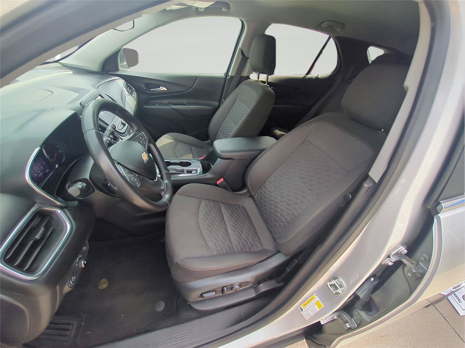 Used 2021 Chevrolet Equinox LT FWD image 4