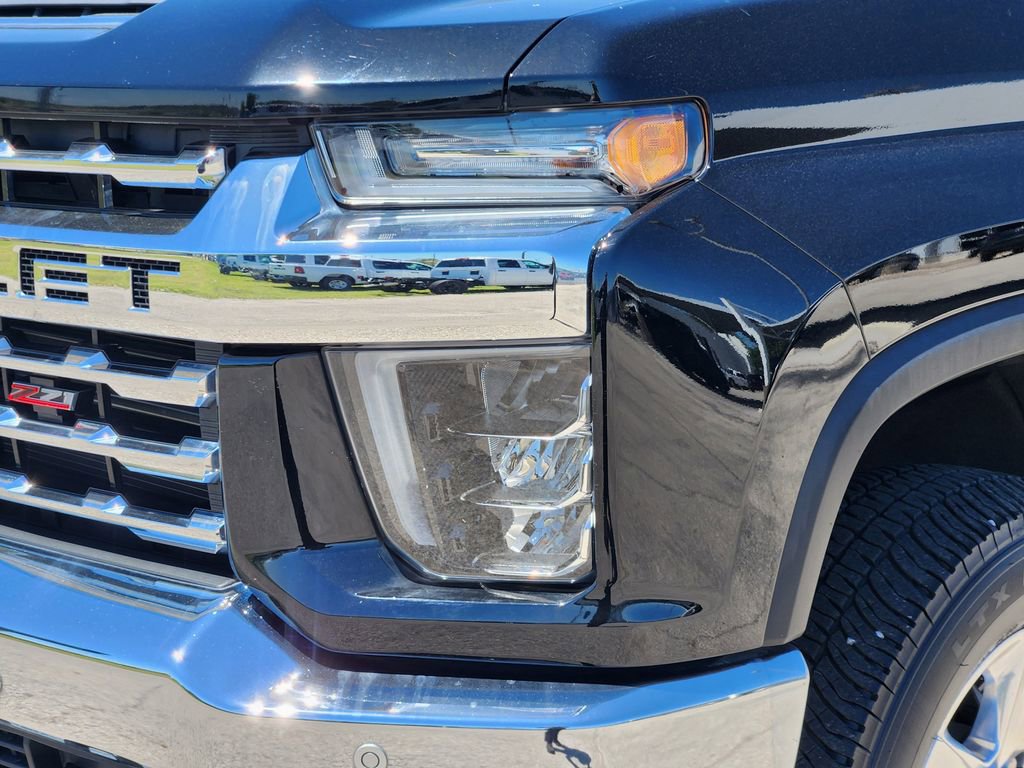 Used 2020 Chevrolet Silverado 3500 LTZ w/ LTZ Texas Edition image 8