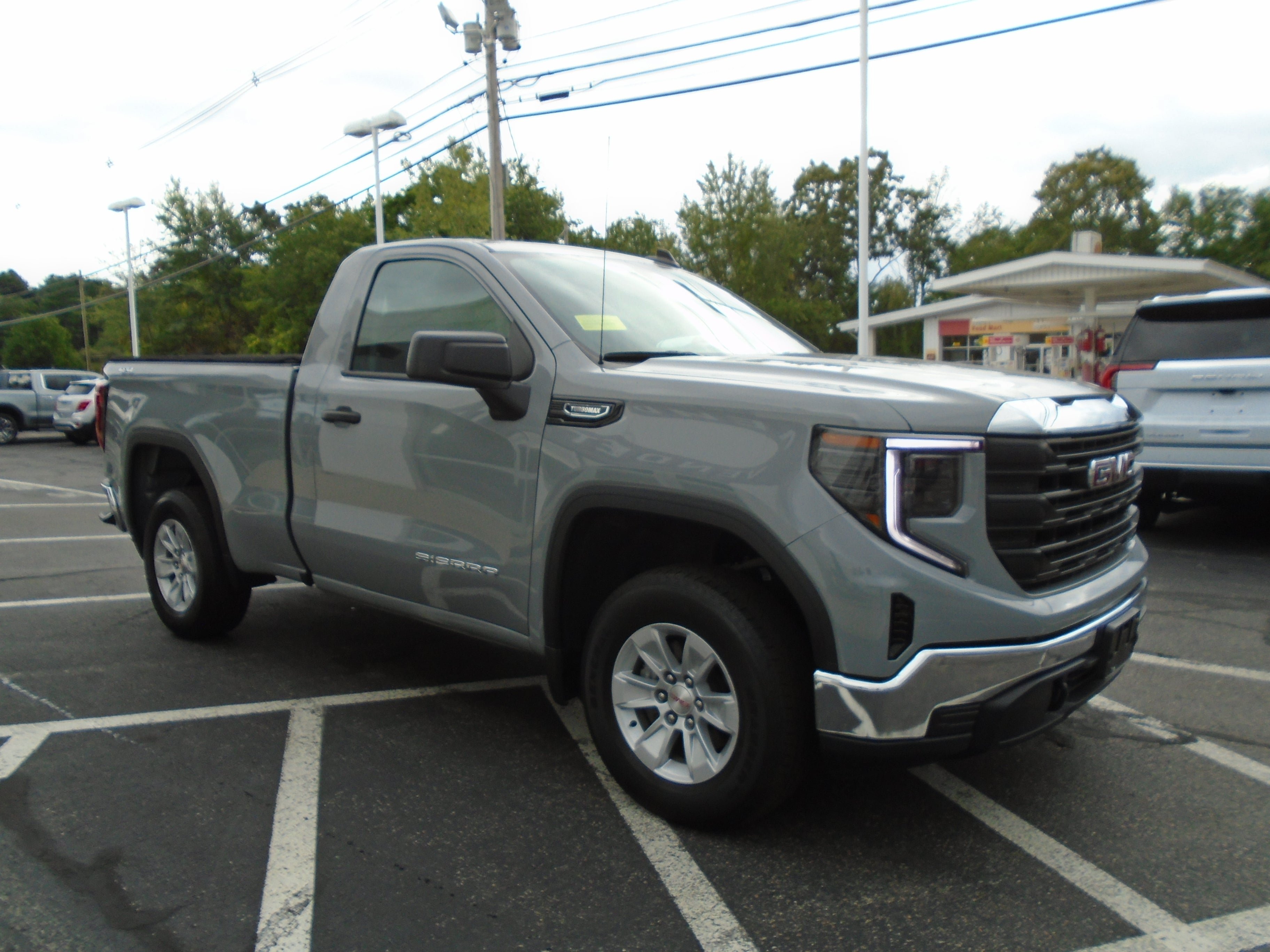 Certified 2025 GMC Sierra 1500 Pro w/ Pro Value Package AWD/4WD image 5