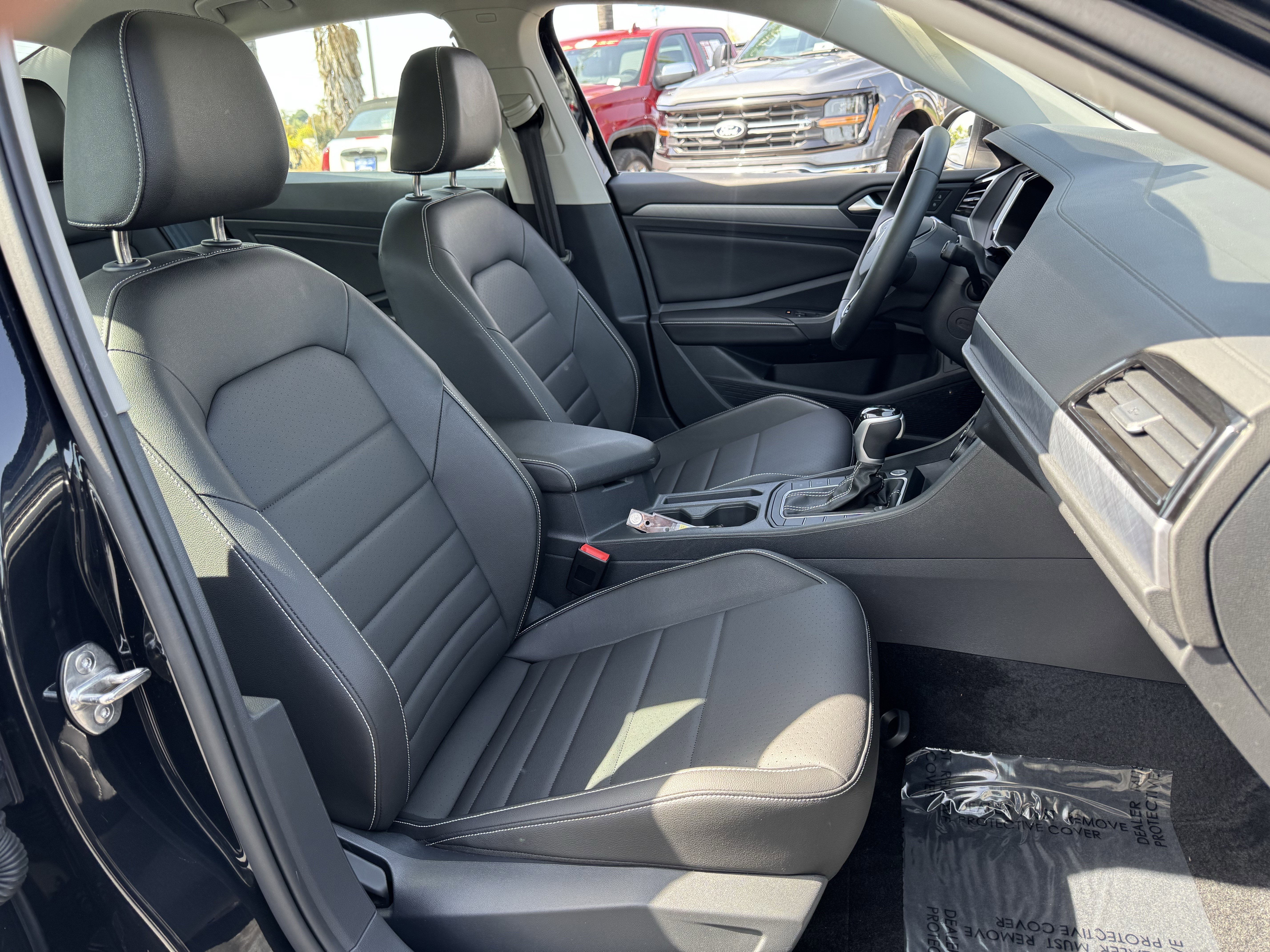 Used 2024 Volkswagen Jetta SE FWD image 35