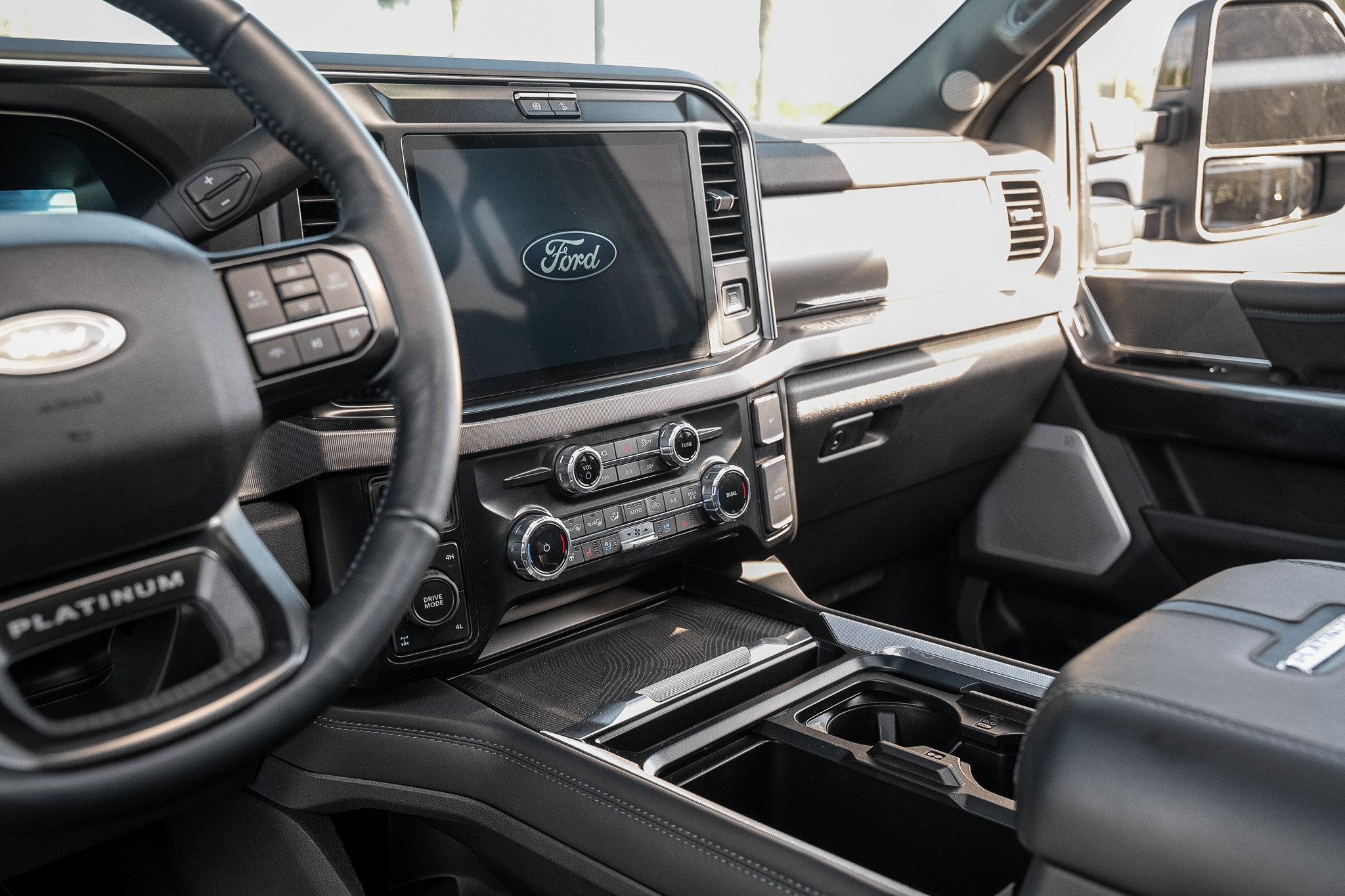 Used 2025 Ford F250 Platinum AWD/4WD image 39