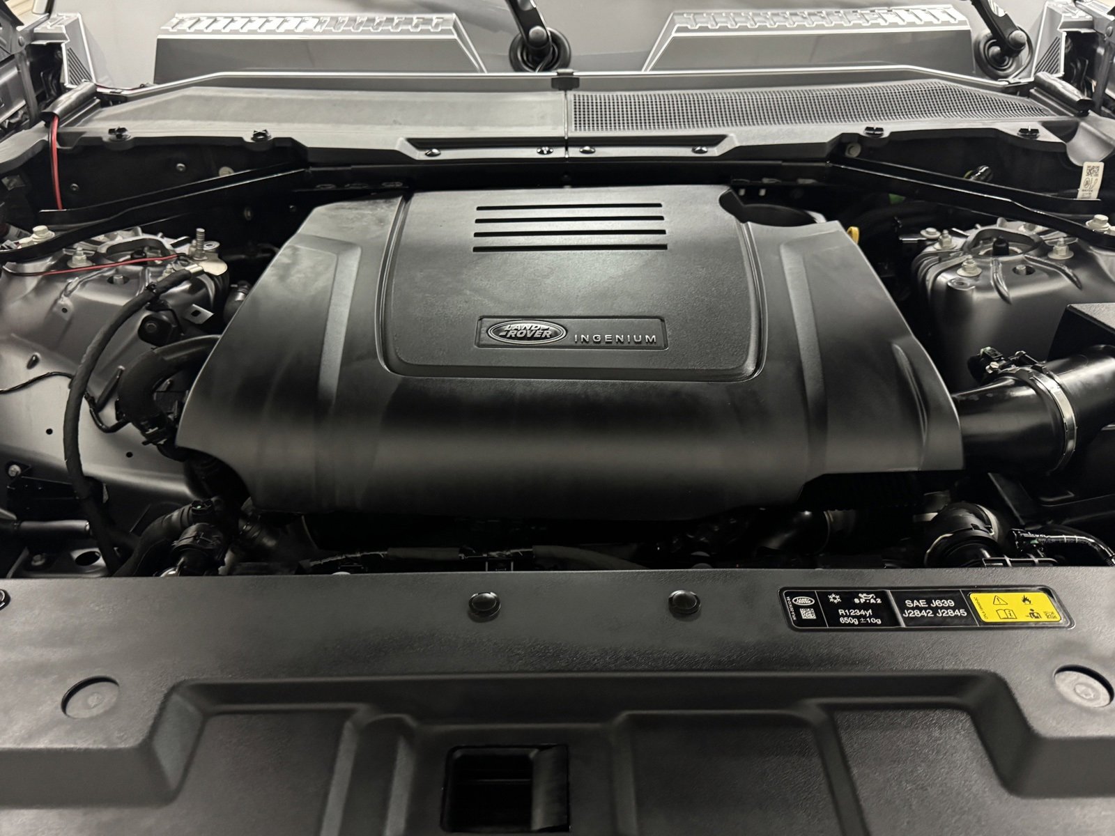 Used 2023 Land Rover Defender 110 S image 42