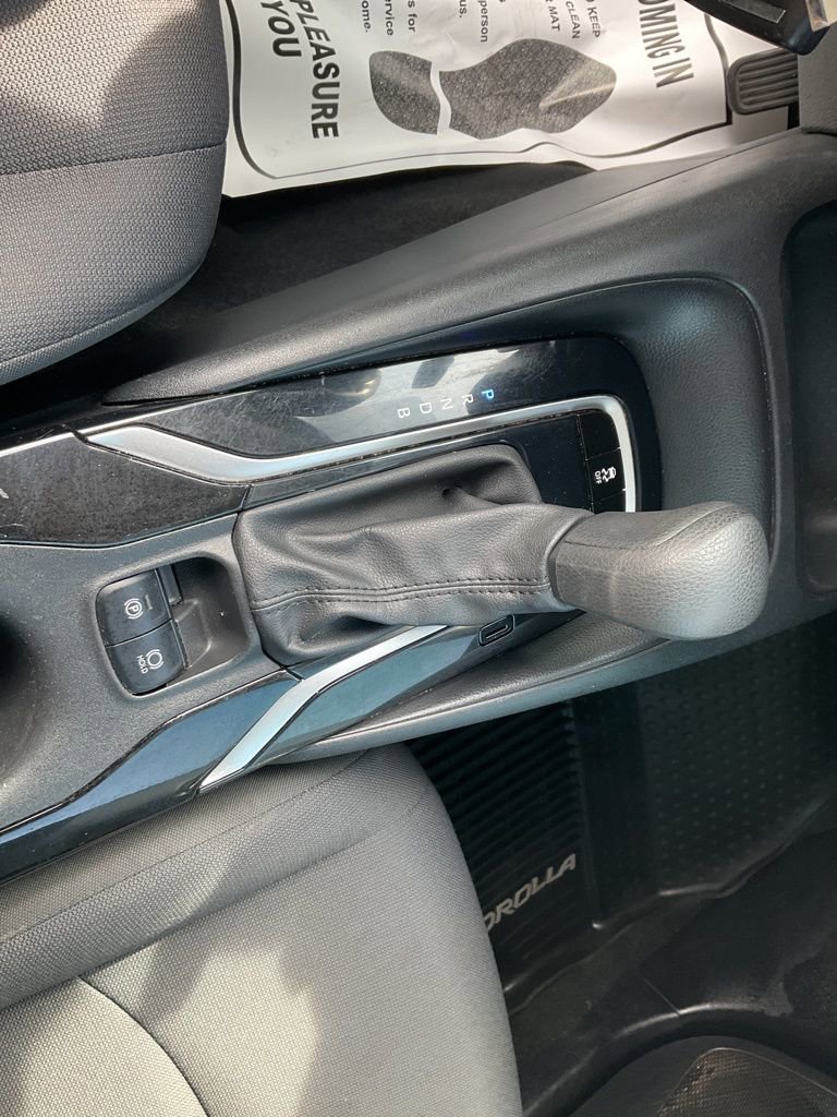 Used 2020 Toyota Corolla LE image 10