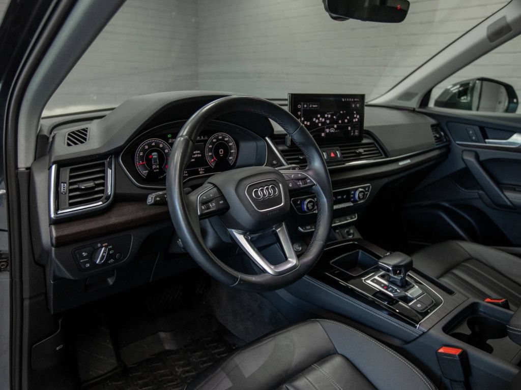 Used 2023 Audi Q5 2.0T Premium Plus w/ Premium Plus Package AWD/4WD image 16
