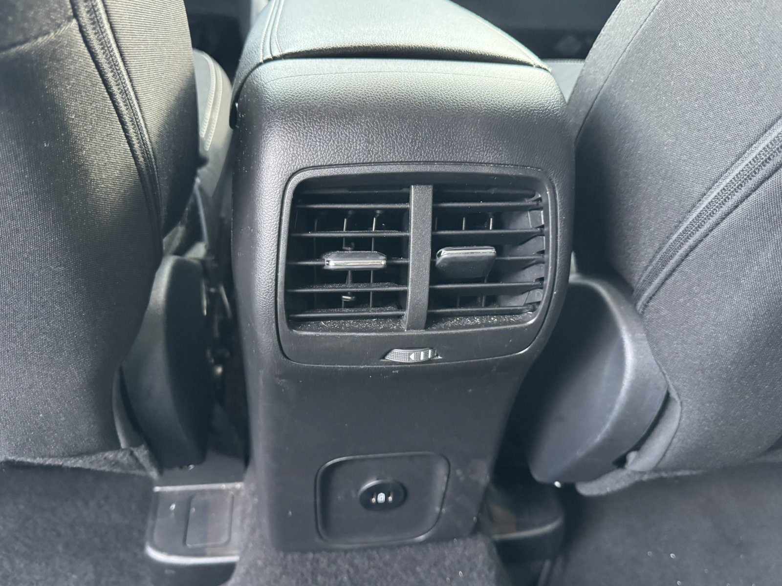 Used 2025 Ford Escape Active AWD/4WD image 23