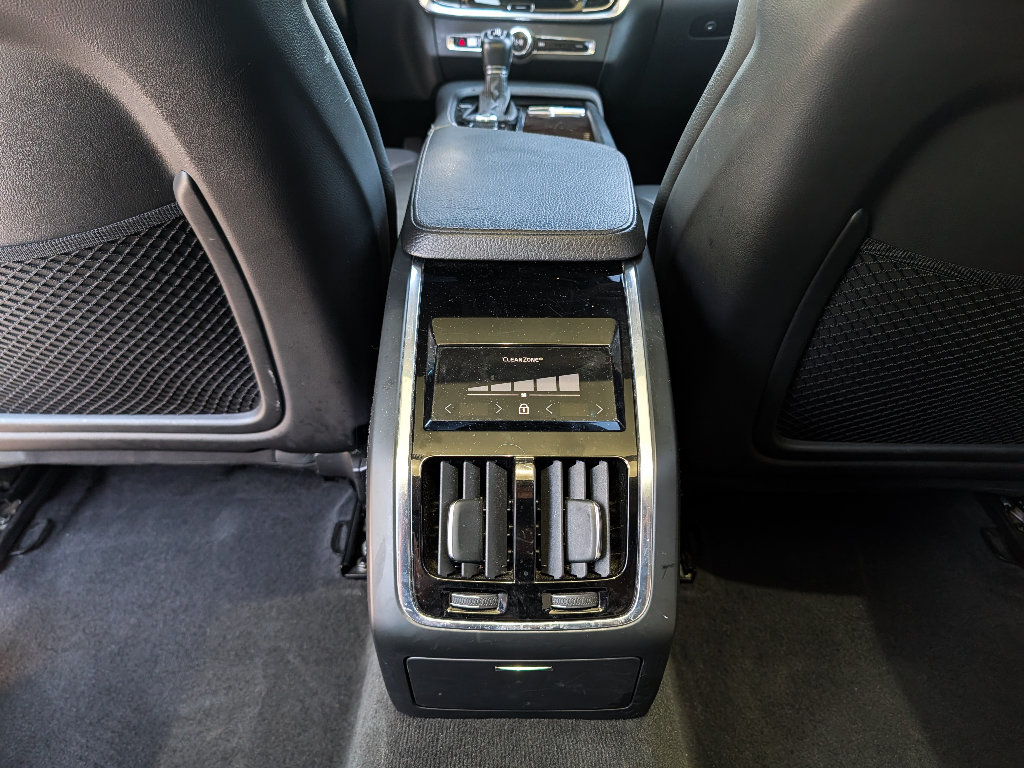 Used 2018 Volvo S90 T5 Momentum w/ Convenience Package AWD/4WD image 19