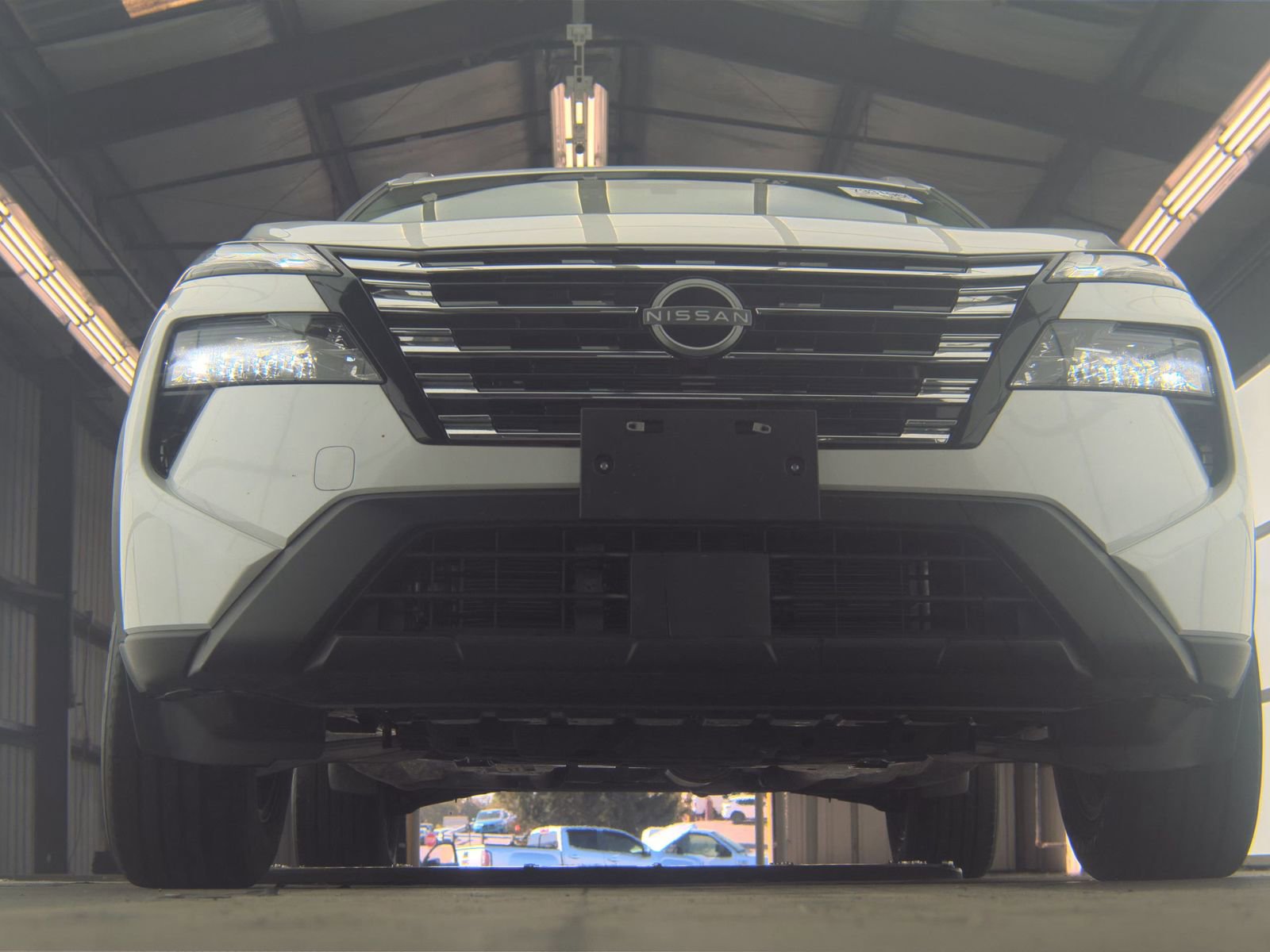 Used 2025 Nissan Rogue SV w/ SV Premium Package FWD image 4