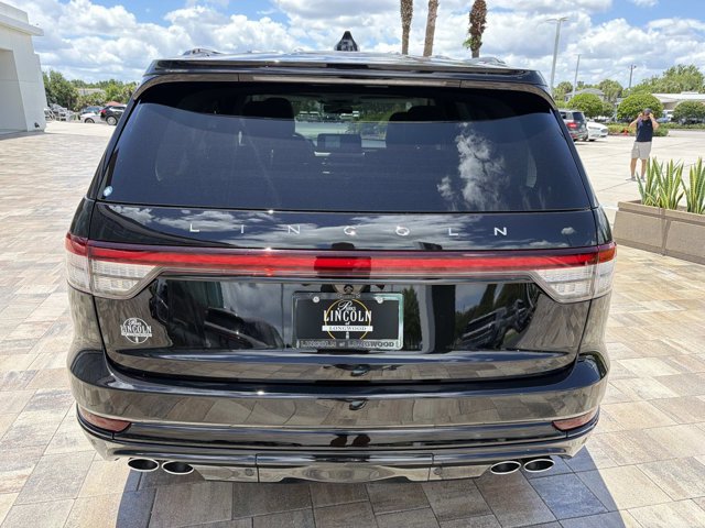 New 2026 Lincoln Aviator 2WD w/ Jet Appearance Package image 3