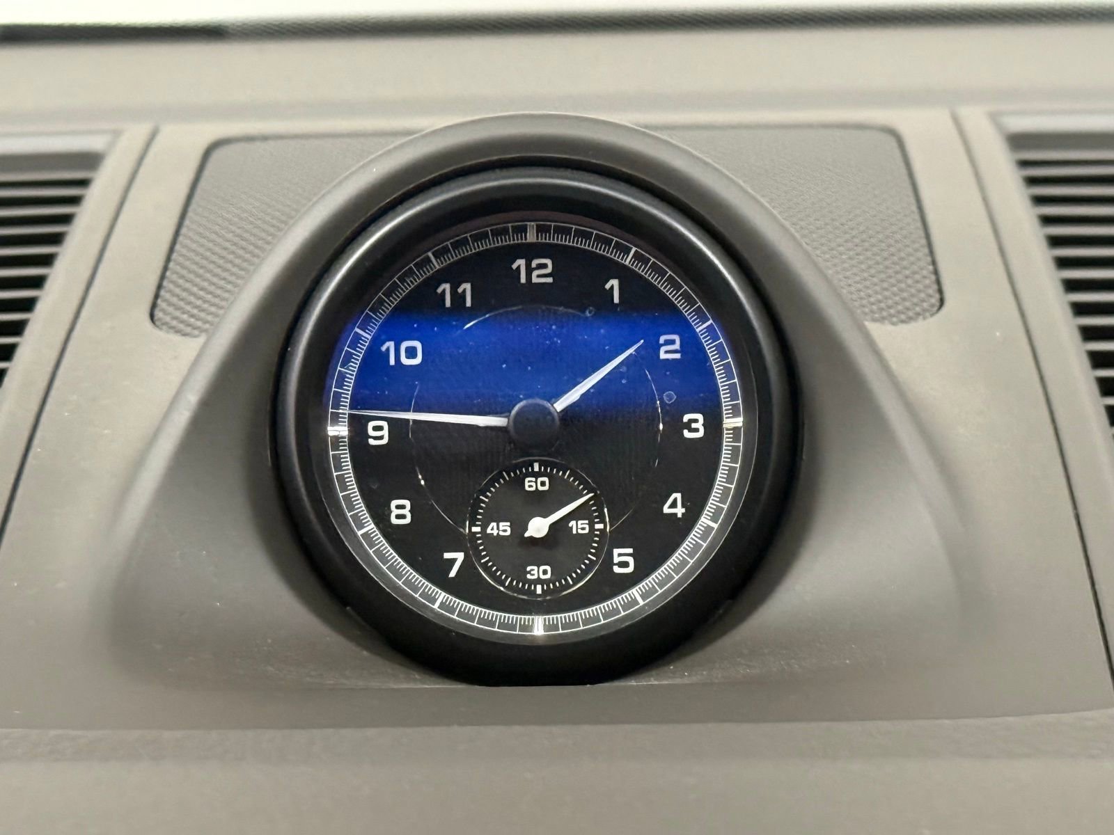 Used 2024 Porsche Macan w/ Premium Plus Package image 35