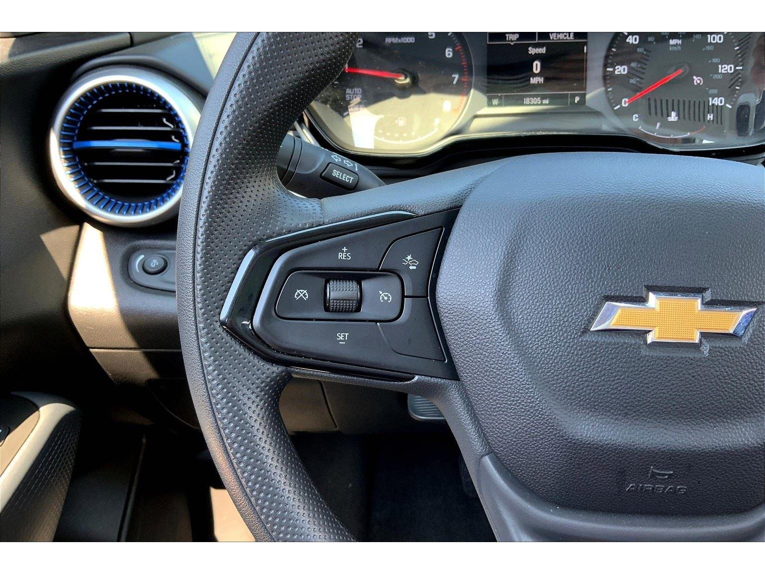 Used 2025 Chevrolet Trax LS image 16