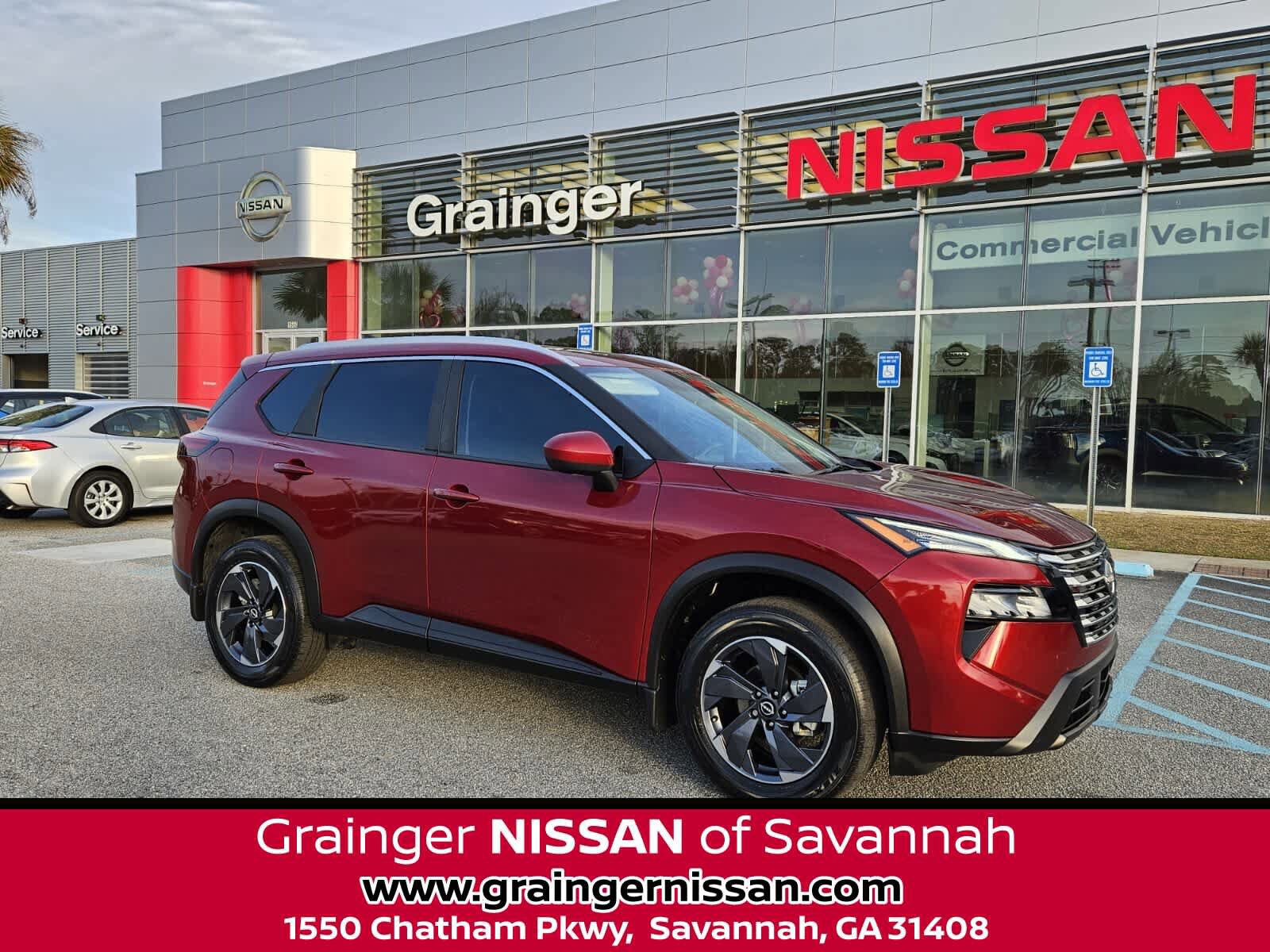 Used 2024 Nissan Rogue SV w/ SV Premium Package image 1