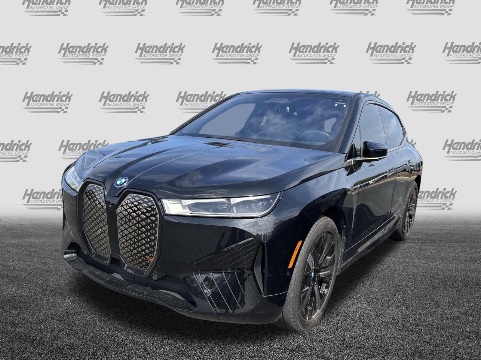 Certified 2024 BMW iX xDrive50 w/ Premium Package AWD/4WD image 5