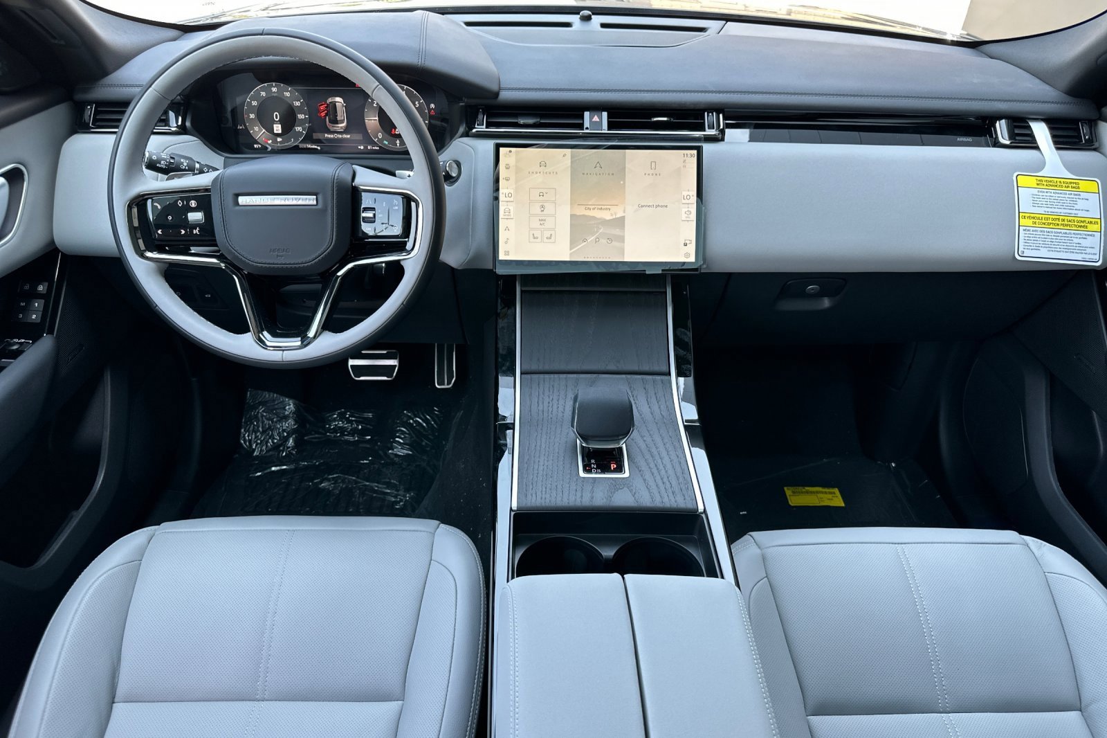 New 2026 Land Rover Range Rover Velar Dynamic SE image 14