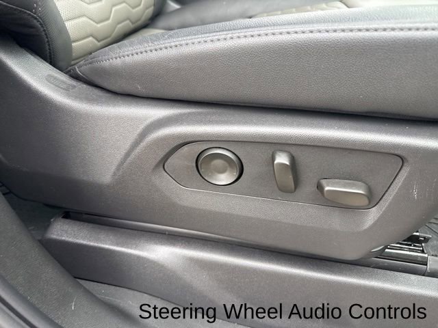 Used 2025 Chevrolet Silverado 1500 ZR2 image 31