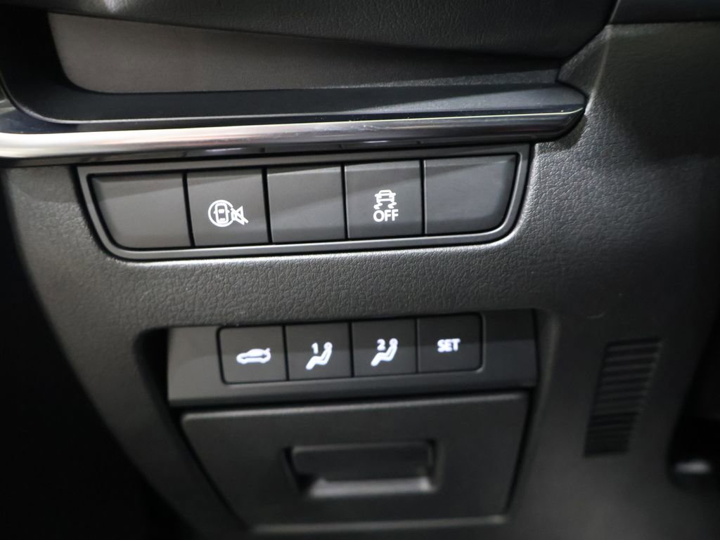 Used 2025 MAZDA MAZDA3 s image 34