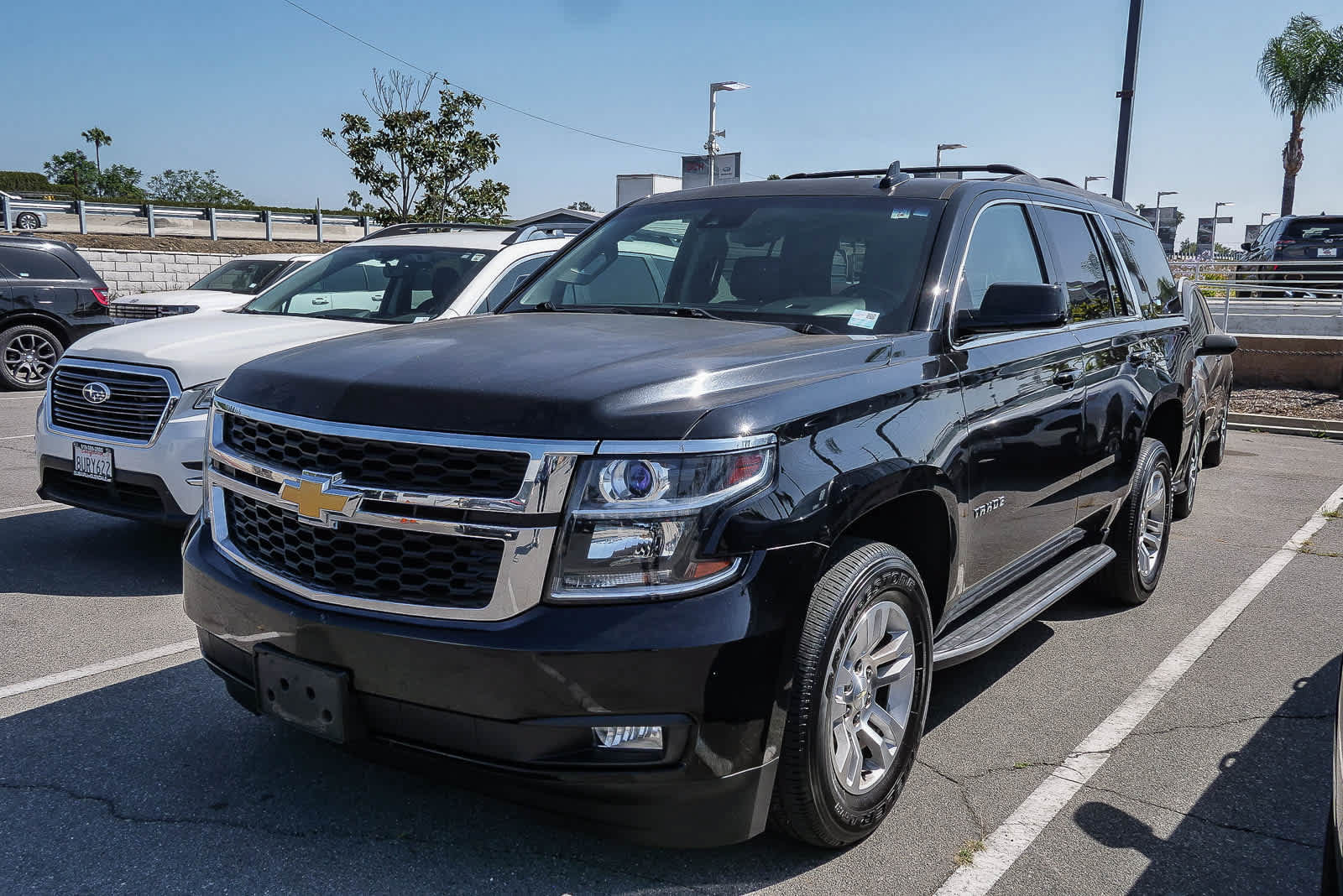 Used 2016 Chevrolet Tahoe LT w/ Luxury Package AWD/4WD image 1