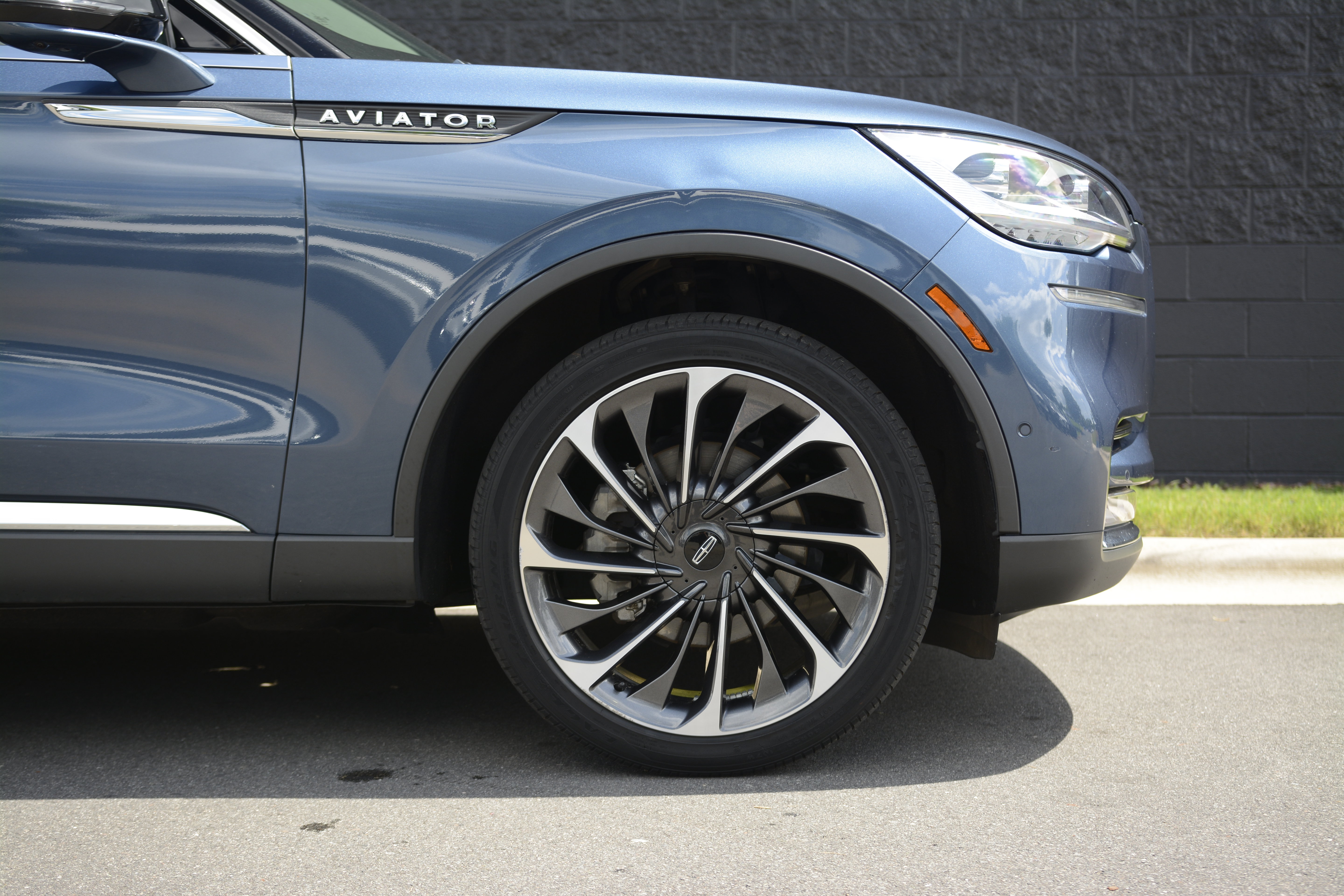 Used 2020 Lincoln Aviator Reserve w/ Equipment Group 202A AWD/4WD image 10
