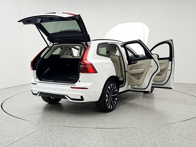 Certified 2026 Volvo XC60 B5 Ultra AWD/4WD image 11