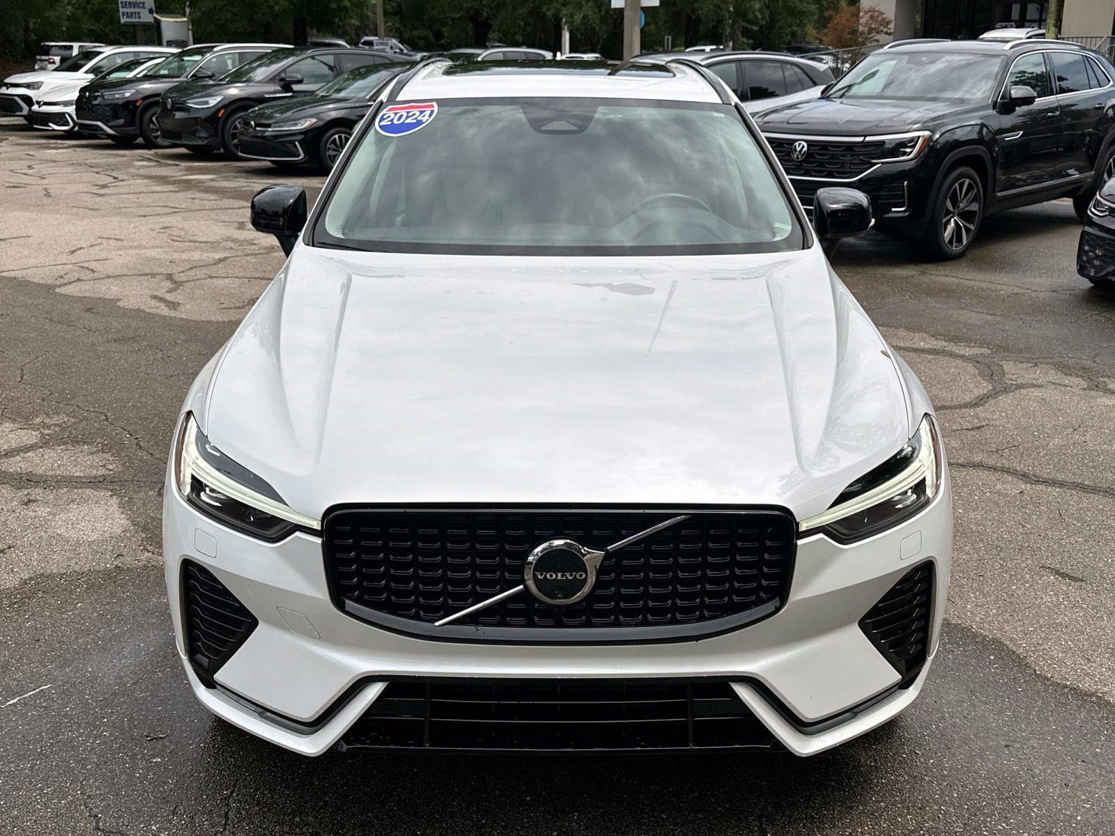 Certified 2024 Volvo XC60 B5 Plus image 8