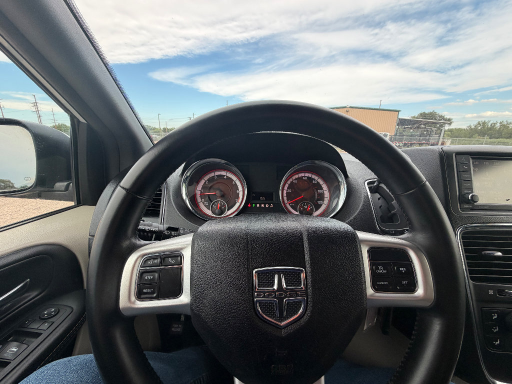 Used 2018 Dodge Grand Caravan SXT FWD image 15