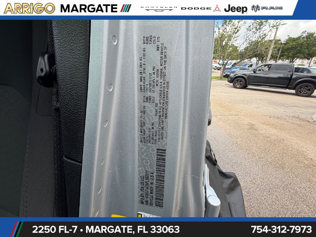 Used 2023 Jeep Gladiator Sport AWD/4WD image 19