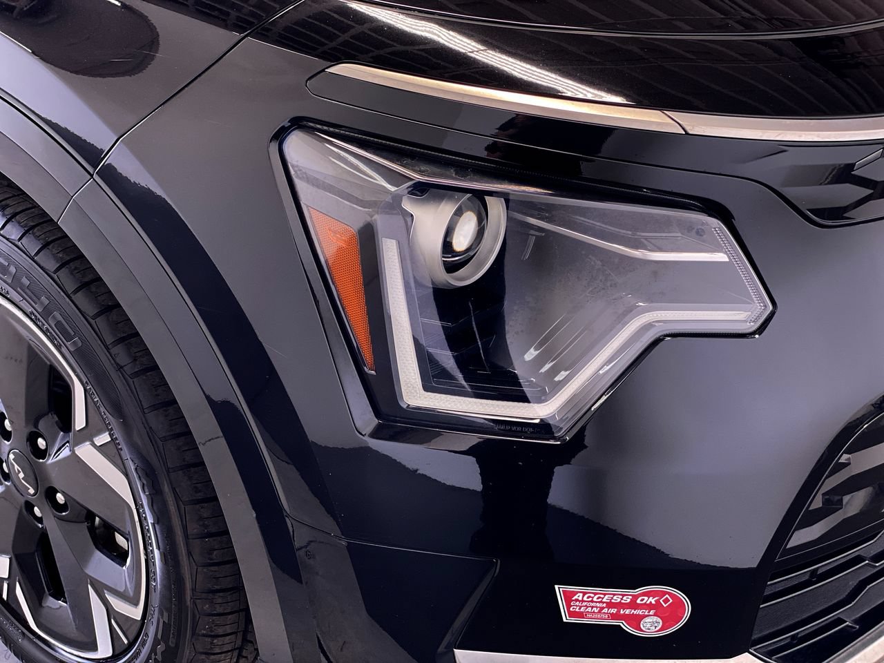 Certified 2023 Kia Niro Wind FWD image 11