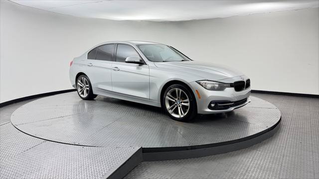 Used 2017 BMW 330i Sedan RWD image 11