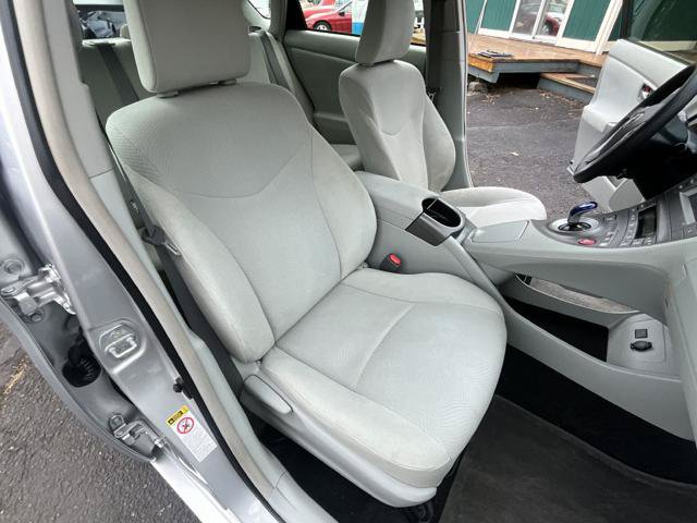 Used 2014 Toyota Prius Two FWD image 16