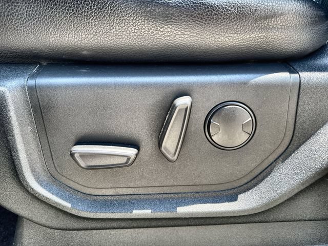 Used 2019 Ford F150 Lariat w/ Equipment Group 502A Luxury AWD/4WD image 12