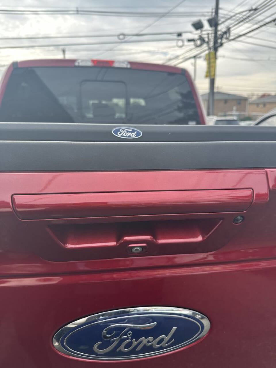 Used 2017 Ford F150 Lariat image 18