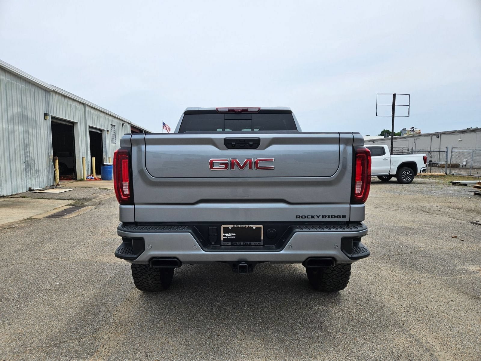 New 2026 GMC Sierra 1500 AT4 w/ AT4 Premium Package AWD/4WD image 6
