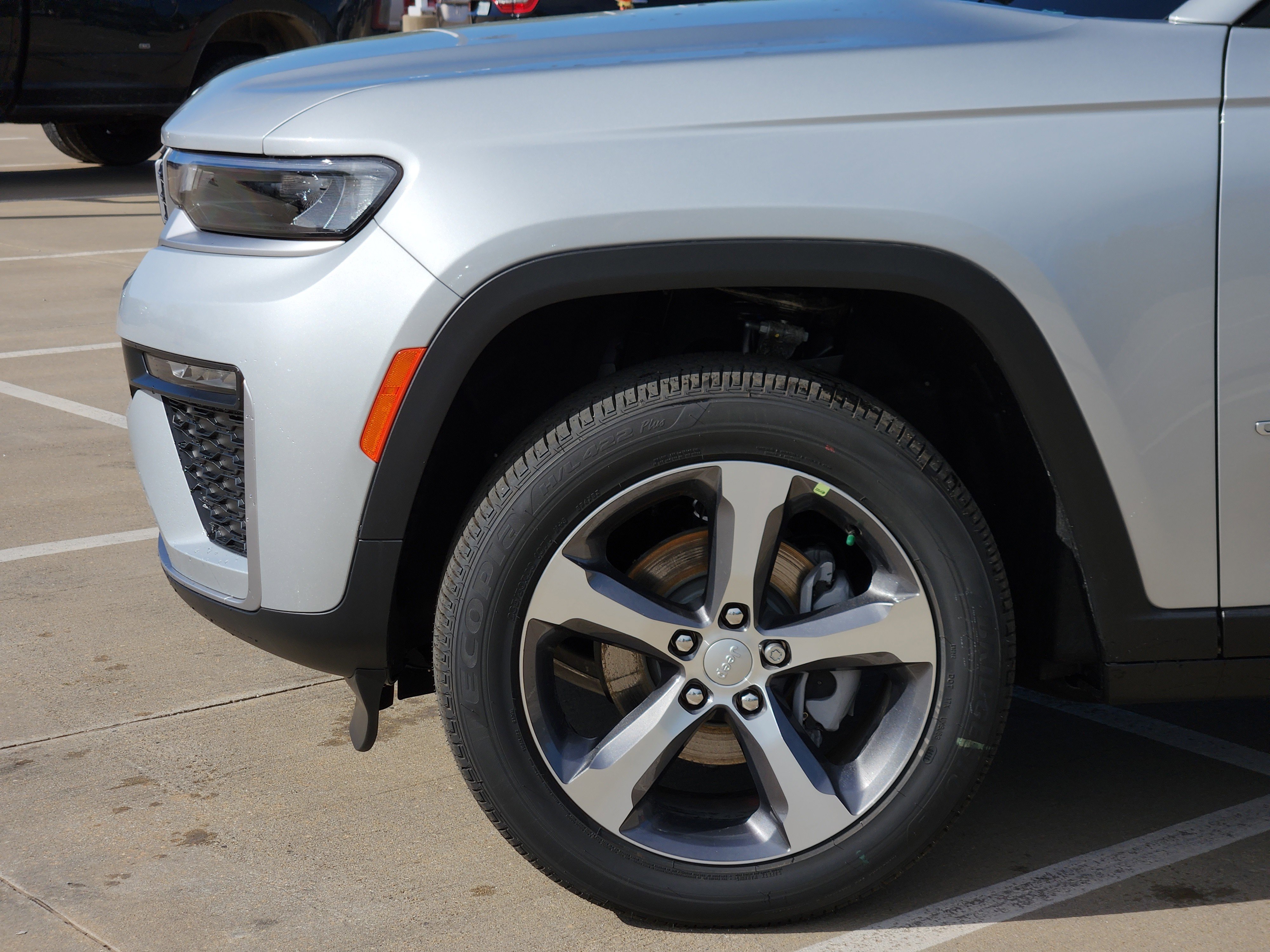 New 2026 Jeep Grand Cherokee Limited AWD/4WD image 5
