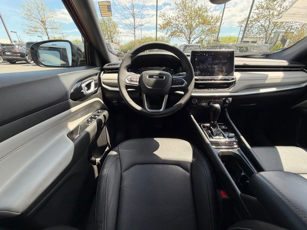 Certified 2025 Jeep Compass Limited AWD/4WD image 19