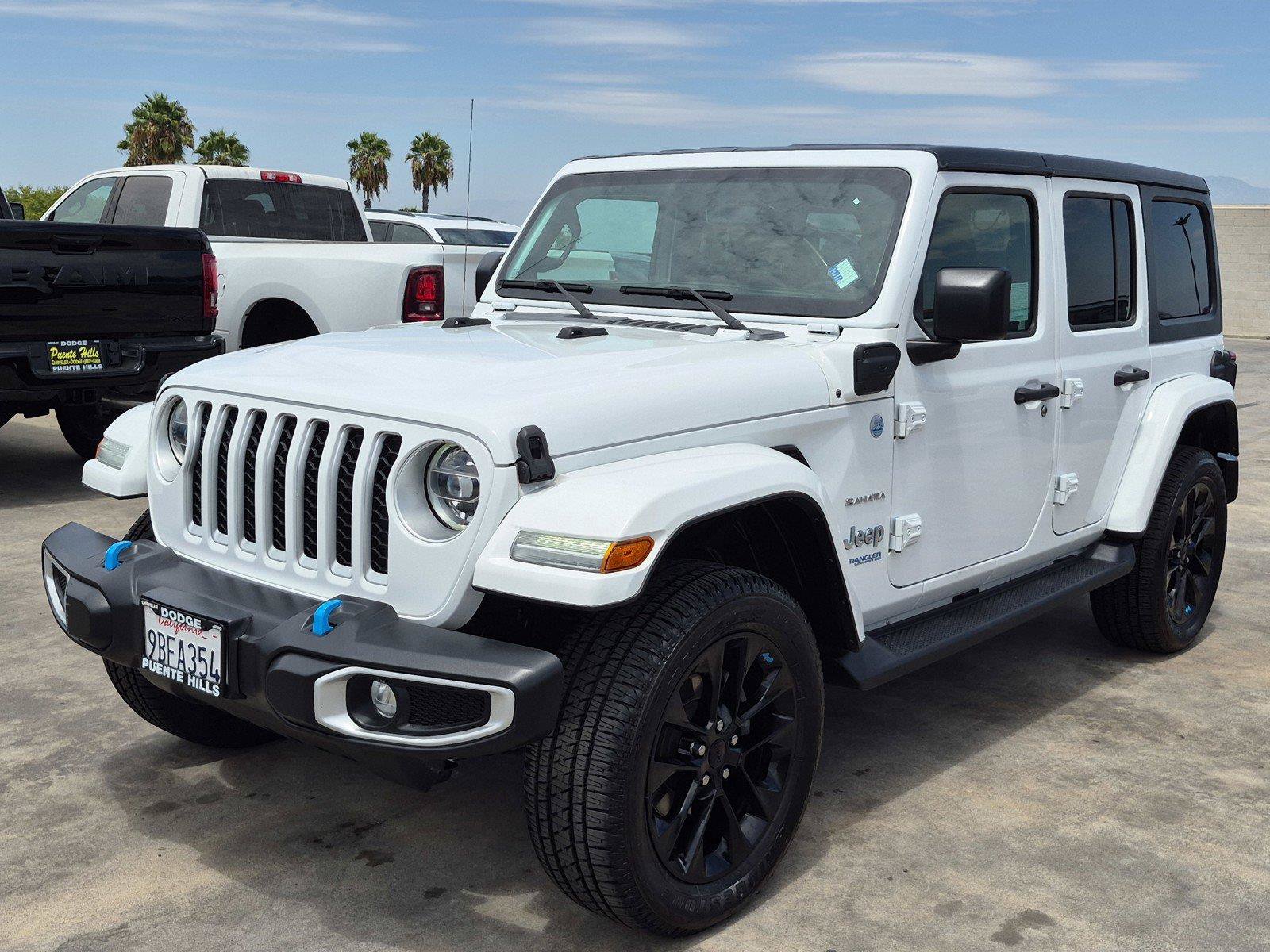 Used 2022 Jeep Wrangler Unlimited Sahara AWD/4WD image 3