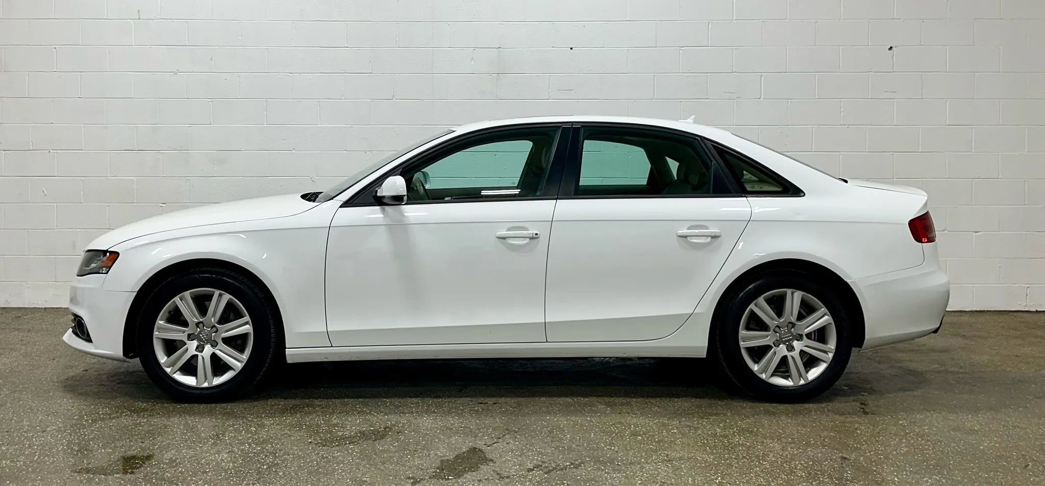 Used 2011 Audi A4 2.0T Premium image 28