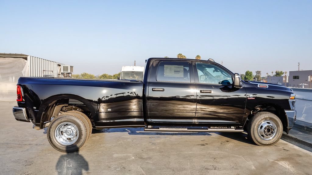 New 2026 RAM 3500 Tradesman AWD/4WD image 13