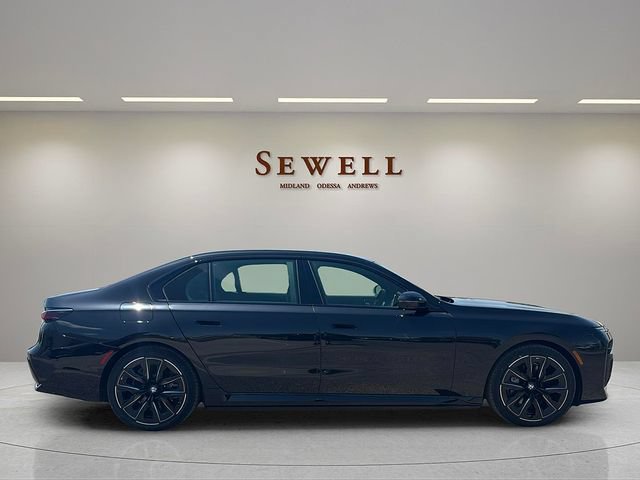 Used 2025 BMW i7 eDrive50 w/ M Sport Package RWD image 6