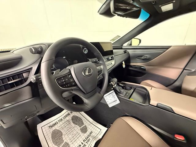 New 2025 Lexus ES 350 w/ Premium Package image 10