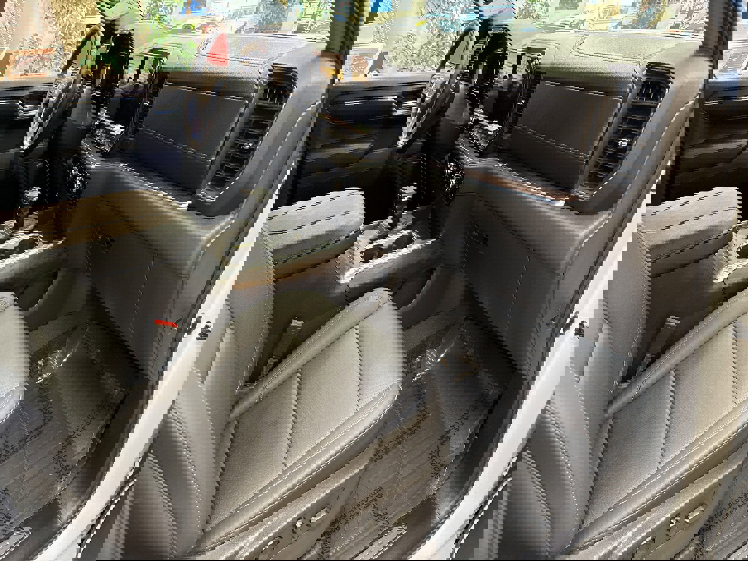 Used 2023 GMC Sierra 1500 SLT w/ SLT Premium Package image 17