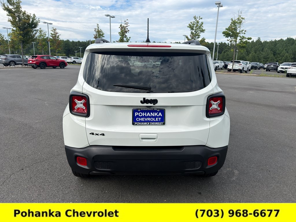 Used 2023 Jeep Renegade Altitude w/ Sun/Sound Group AWD/4WD image 6