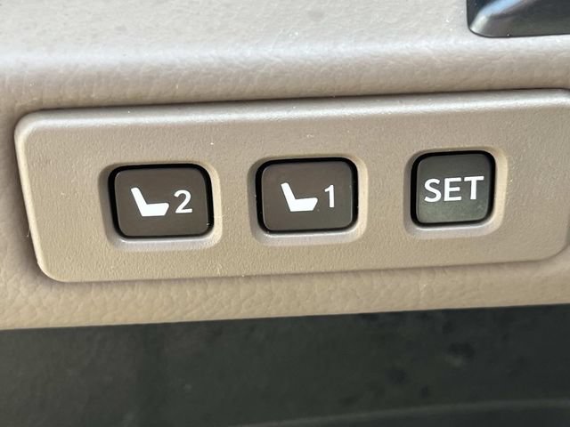 Used 2023 Lexus GX 460 Premium AWD/4WD image 32
