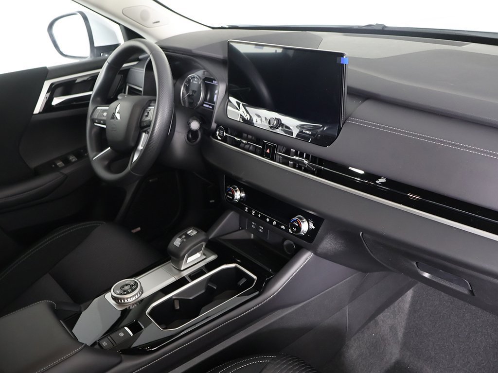 New 2026 Mitsubishi Outlander ES AWD/4WD image 28