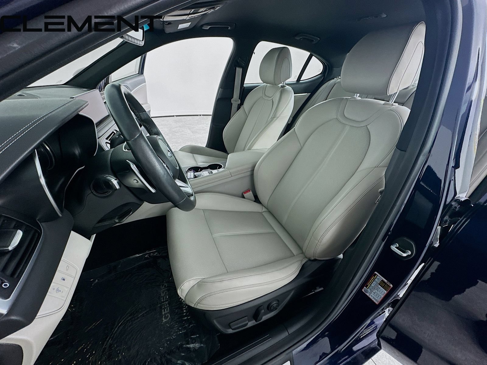 Used 2023 Genesis G70 2.0T RWD image 29