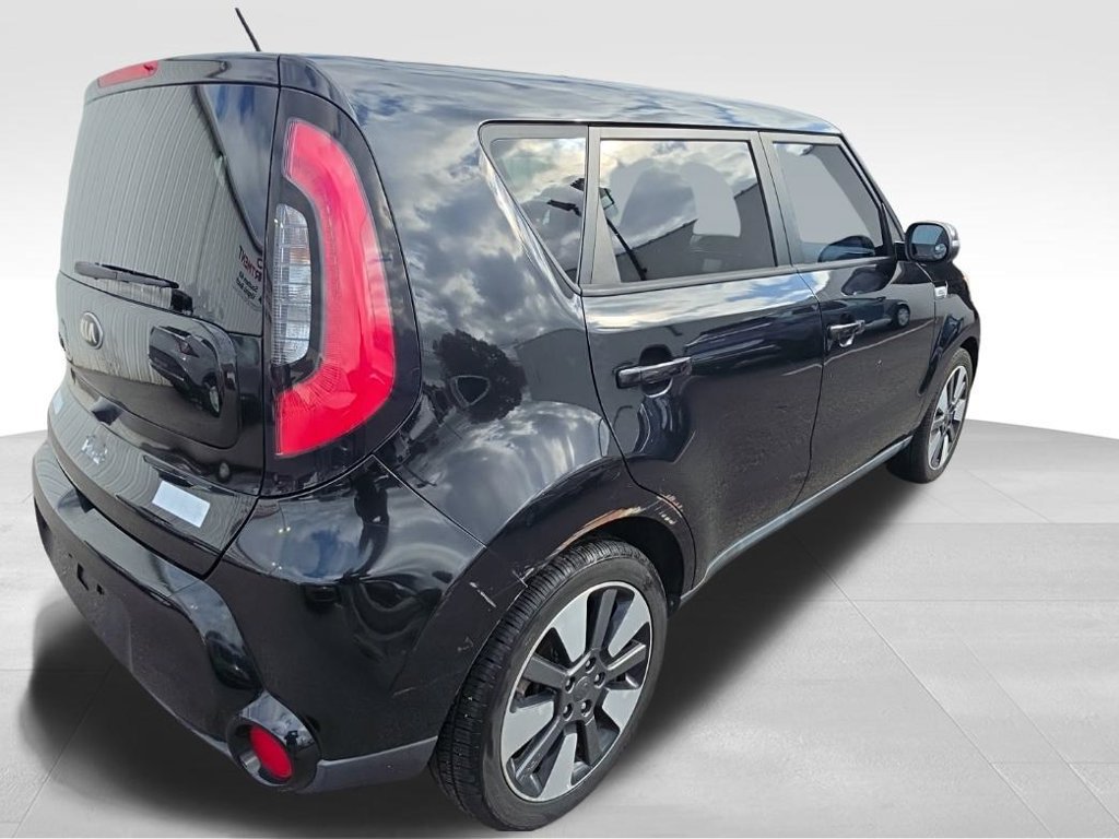 Used 2015 Kia Soul ! FWD image 4