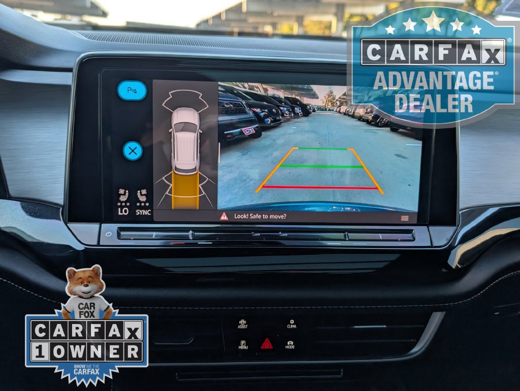 Used 2024 Volkswagen Atlas Cross Sport SE w/ Panoramic Sunroof Package FWD image 8