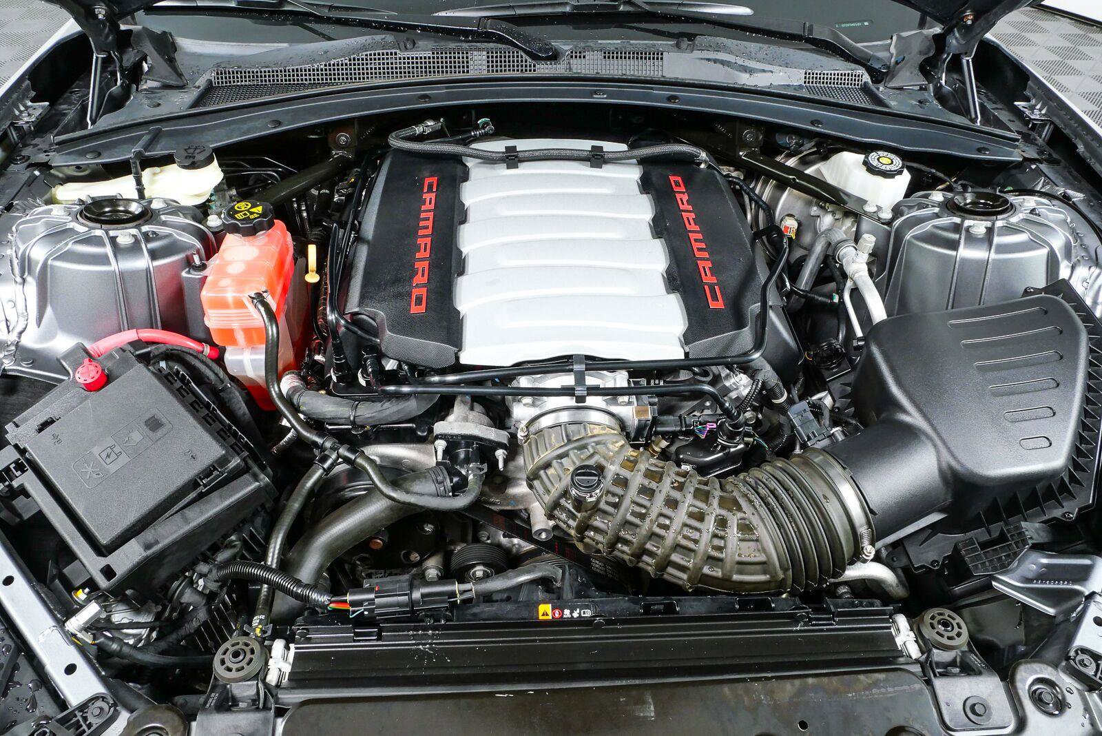 Used 2021 Chevrolet Camaro LT RWD image 30