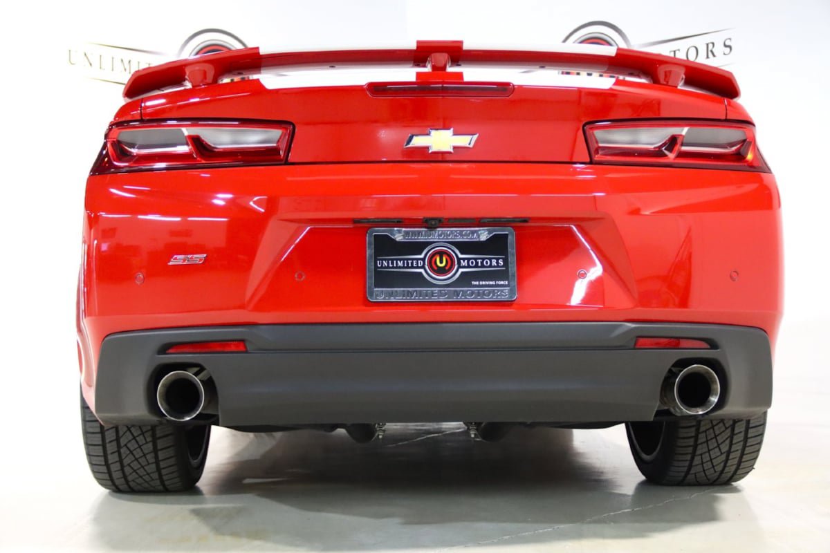 Used 2018 Chevrolet Camaro SS RWD image 31