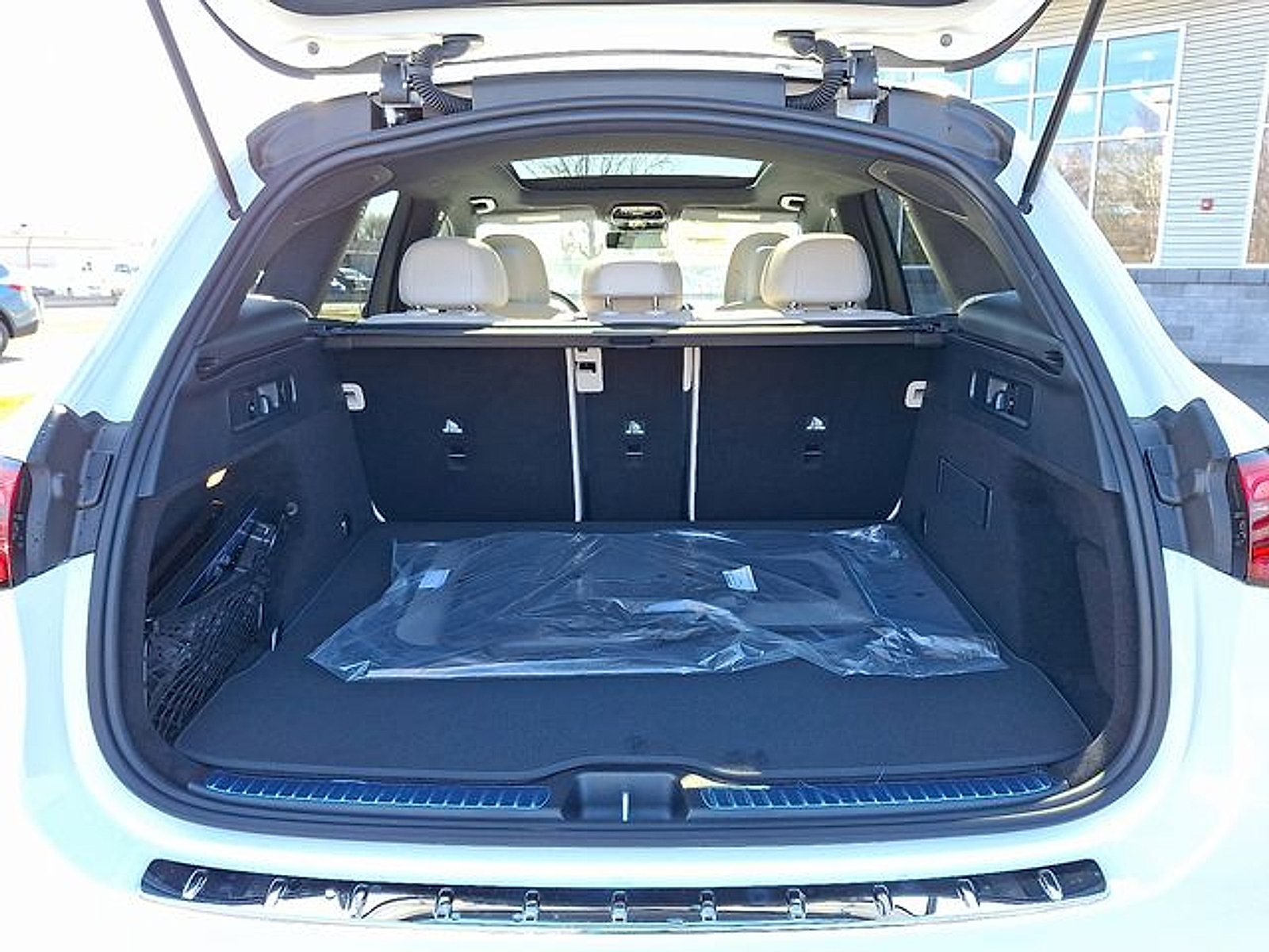 Used 2026 Mercedes-Benz GLC 300 4MATIC image 22